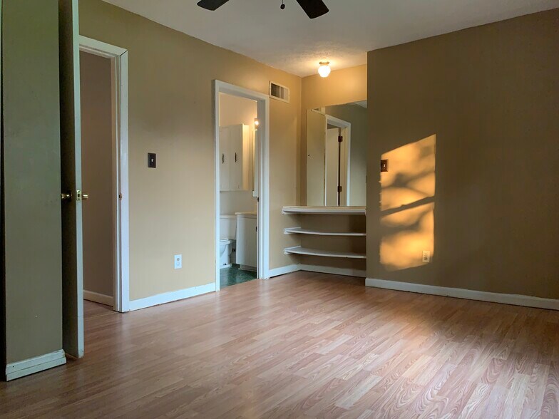 Building Photo - 3201 Catskill Ct