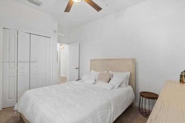 Building Photo - 5715 Double Eagle Cir