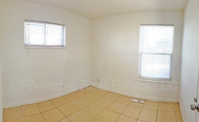 Building Photo - 1496 Joliet St