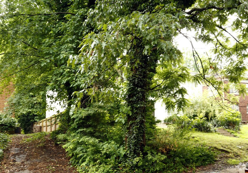 Building Photo - Clark Terrace