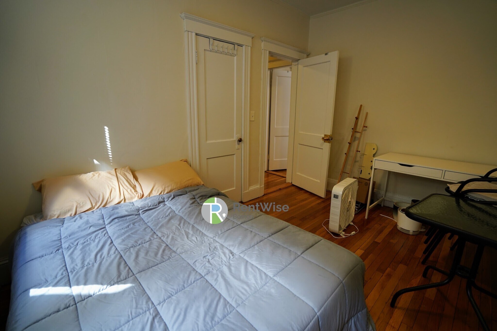 Building Photo - 294 Harvard St