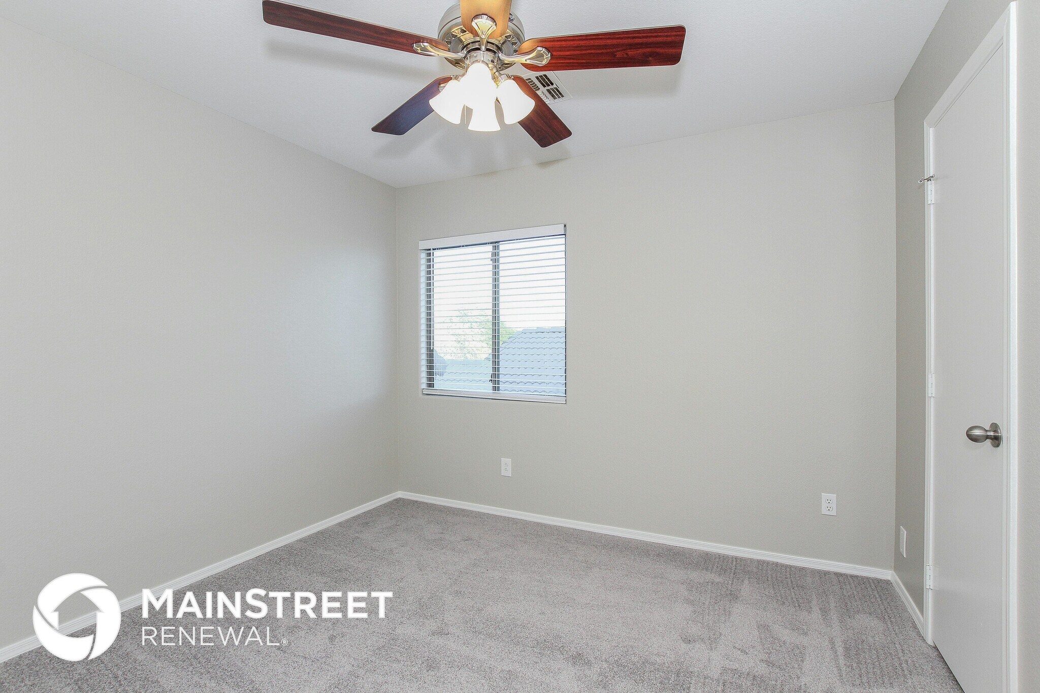 Building Photo - 2239 E Paraiso Dr