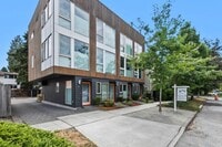 Building Photo - Stunning AIR CONDITIONED North College Par...
