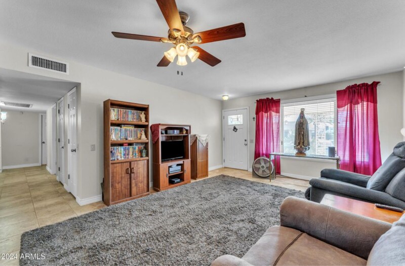 Building Photo - 13018 W Limewood Dr