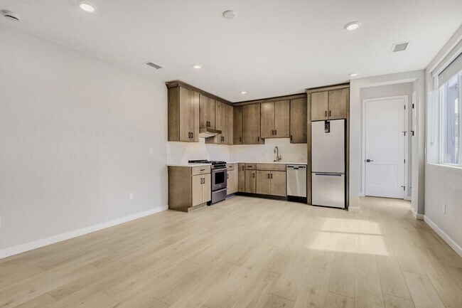Building Photo - Brand-new residence with an ADU for rent in the highly sought-after Lyric at RidgeGate Lone Tree ...