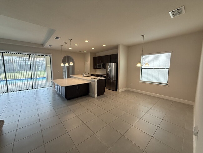 Building Photo - 139 Angela's Ave