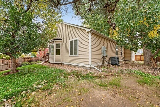 Building Photo - 5241 Helena St