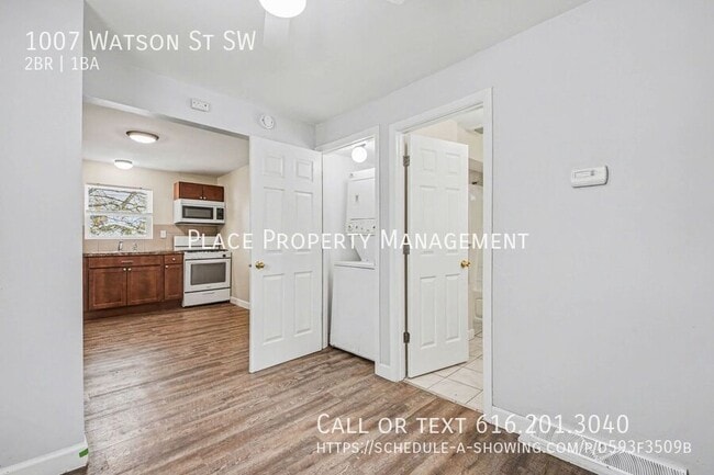 Building Photo - 1007 Watson St SW