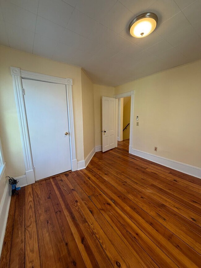 Building Photo - 27-29 Dalton Ave