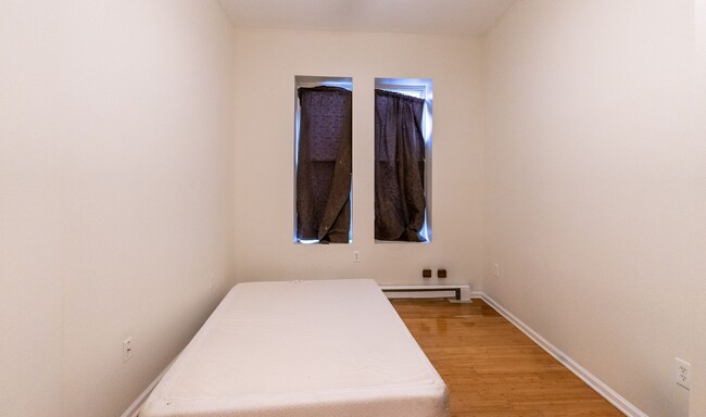 Primary Photo - 2219 N 16th St