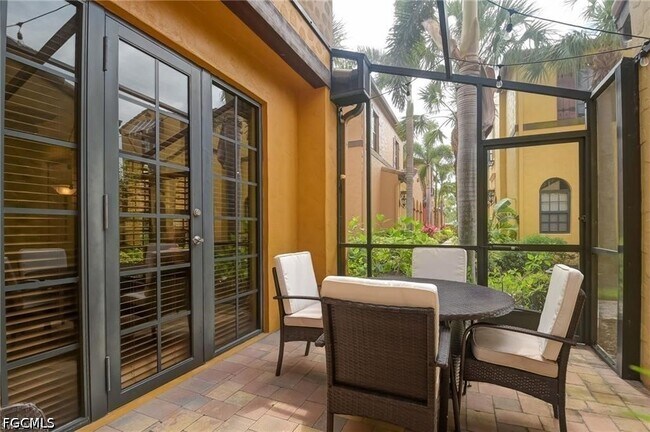 Building Photo - 11936 Izarra Way
