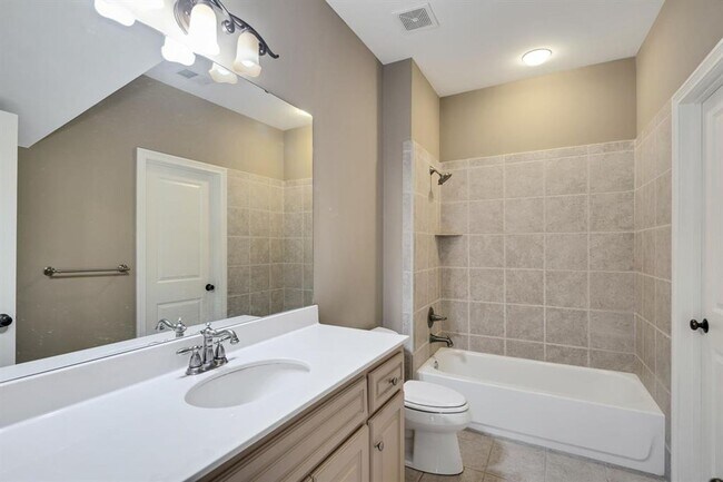 Building Photo - 6597 Heronswood Cove