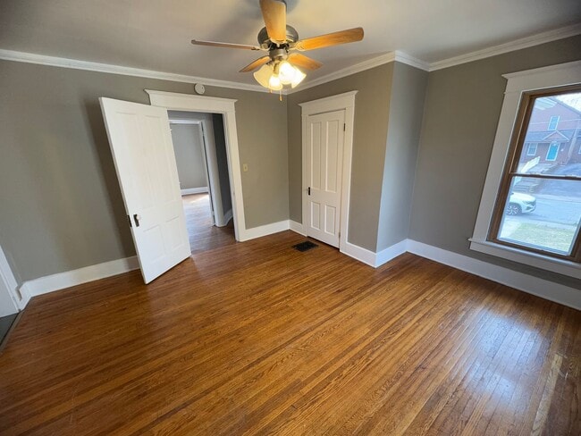 Building Photo - 4 bedroom home in the East Village of Dave...