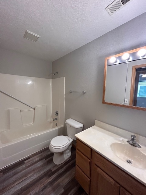 Building Photo - 725 N James Ave