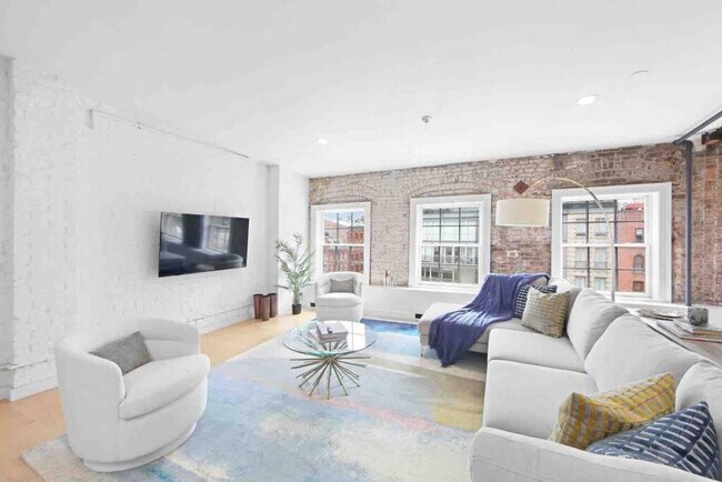 Building Photo - 25 Peck Slip