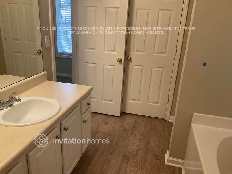 Building Photo - 25 Sampson Ct