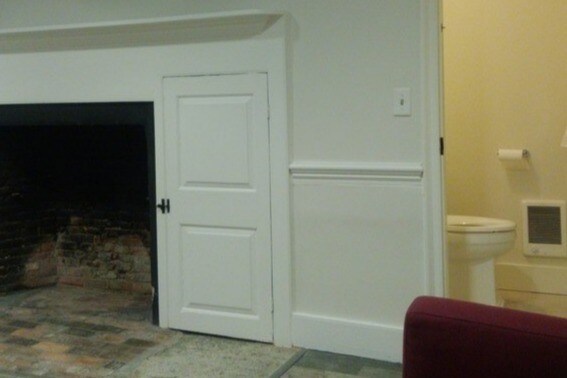 2nd Toilet + 1st Fireplace - 48 Benefit St