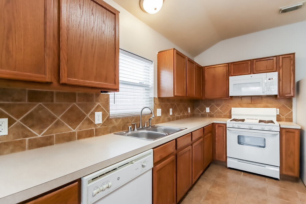 Building Photo - 18326 Atasca Wds Trce