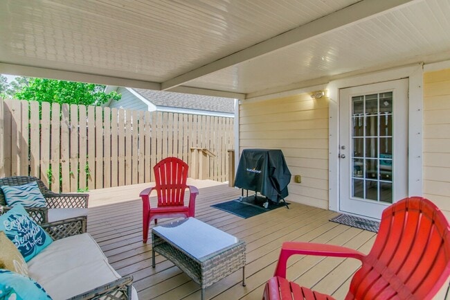 Building Photo - 5499 Medina Rd