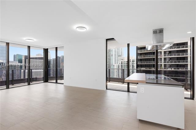 Building Photo - 1000 Brickell Plz