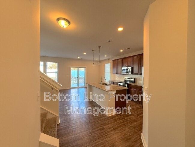 Building Photo - 706 Anglin Forest Way