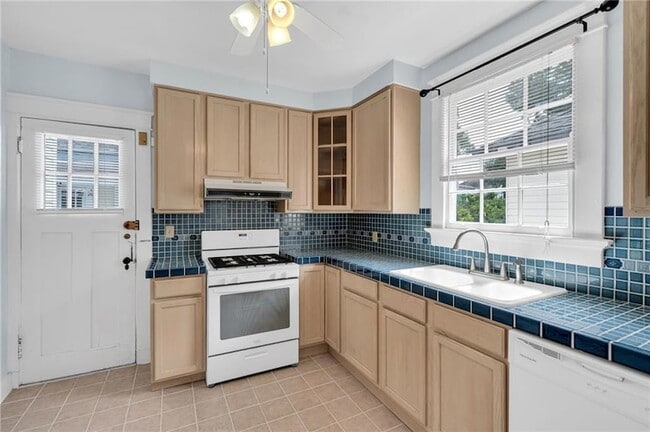 Building Photo - 4502 Pitt St
