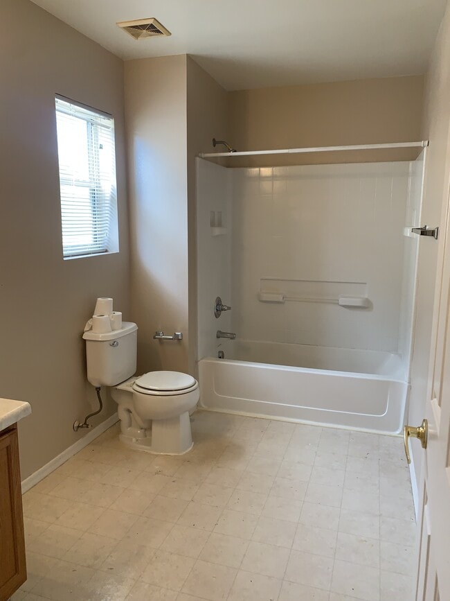 Building Photo - 6796 S Parliament Dr