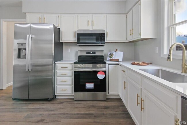 Building Photo - 4784 New Hope S