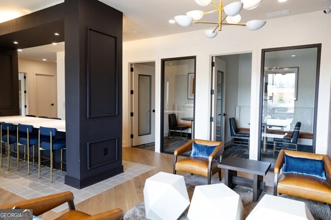 Building Photo - 300 Hwy 81