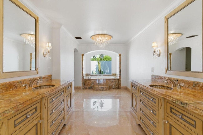 Building Photo - 6997 E Paradise Ranch Rd