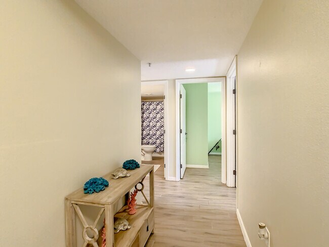 Building Photo - 1851 Jimmy Buffett Mem Hwy