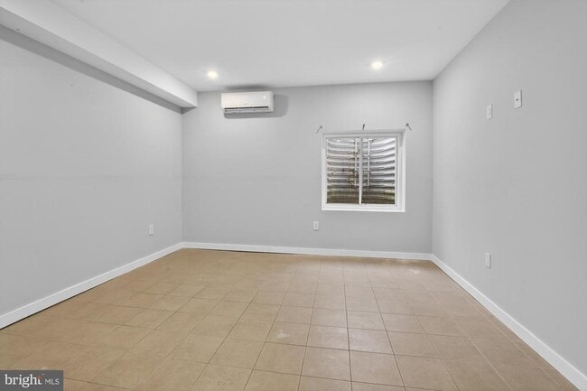 Building Photo - 1447 N 8th St