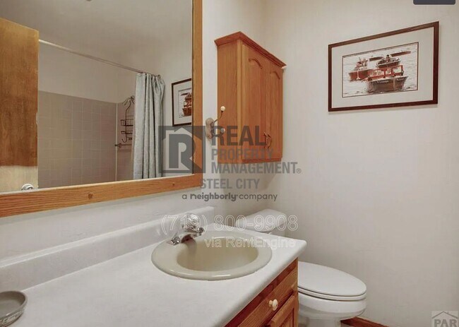 Building Photo - 2541 Taylor Ln