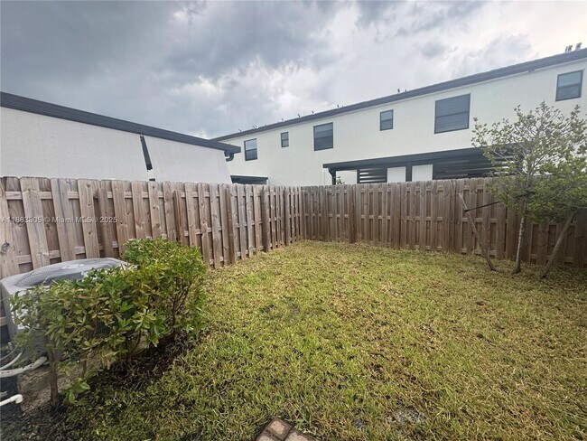 Building Photo - 12945 SW 232nd Ln