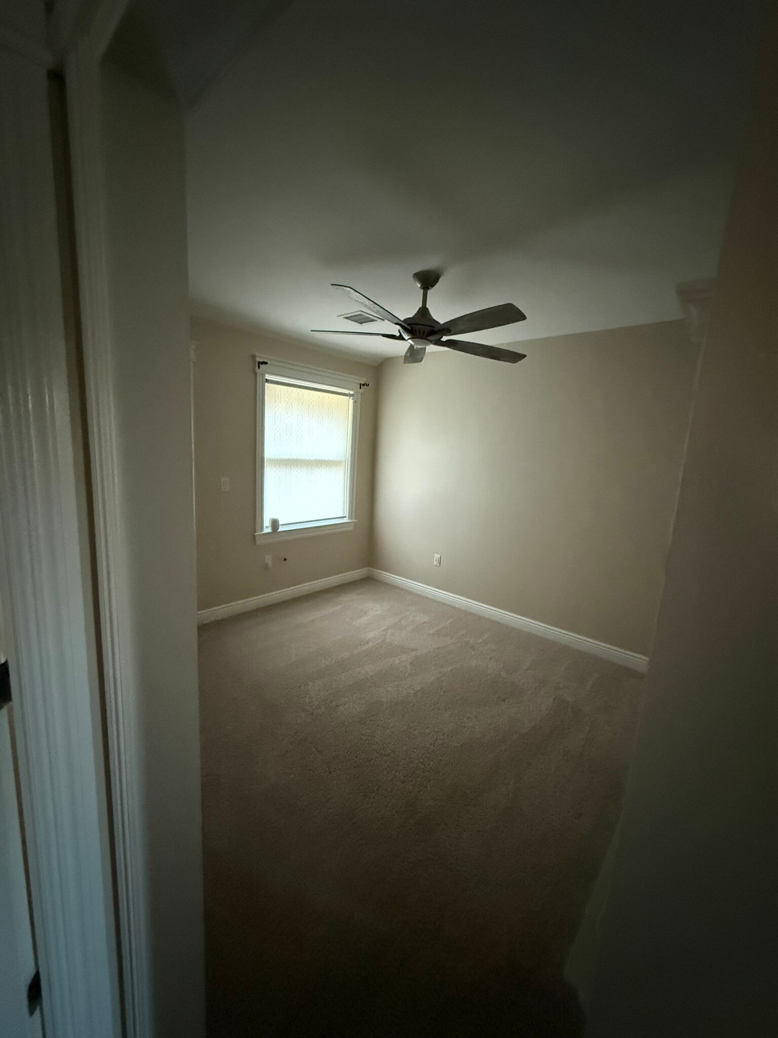 Bedroom B - 99 Roland St