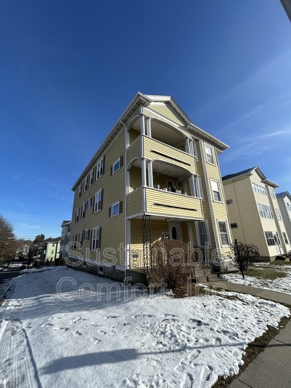 Building Photo - 18 Plantation St