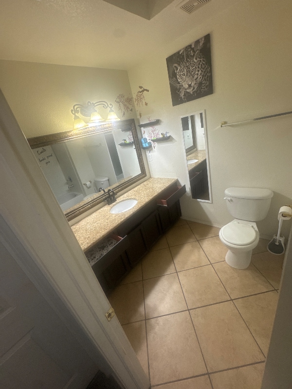 Building Photo - 12848 Tierra Lince Dr