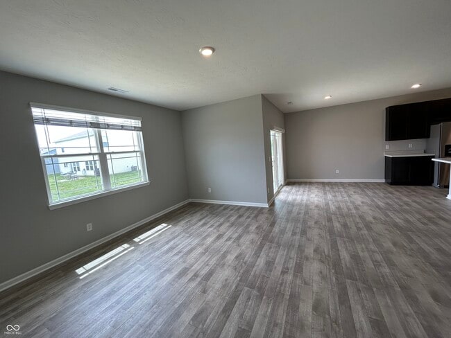 Building Photo - 1861 Fairmount Dr