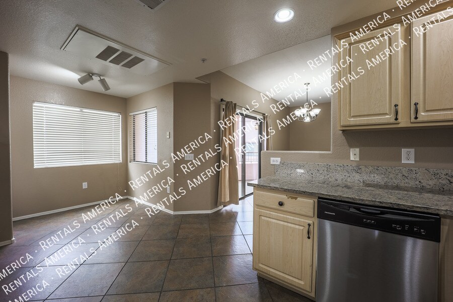 Building Photo - 9555 E Raintree Dr