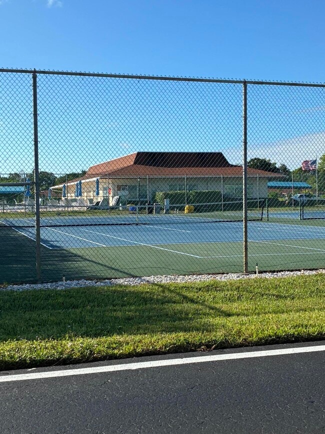 Building Photo - 4540 NW 3rd Ct