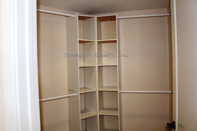 Building Photo - 553 Laguna Dr
