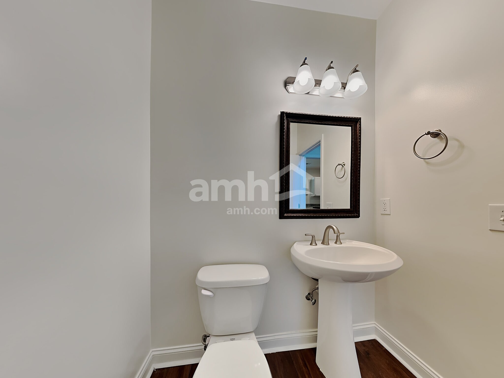 Building Photo - 27 Winslow Cir