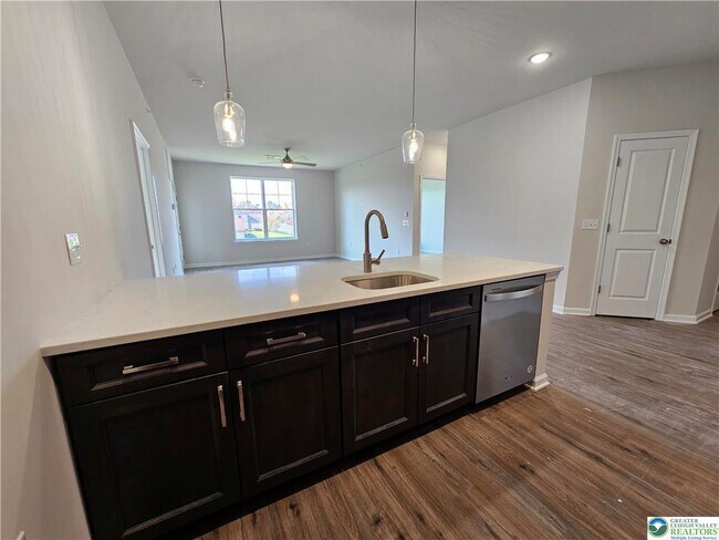 Building Photo - 430 Cambria St