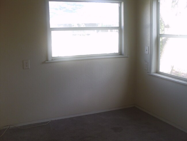 Building Photo - 1328 Illinois Ave