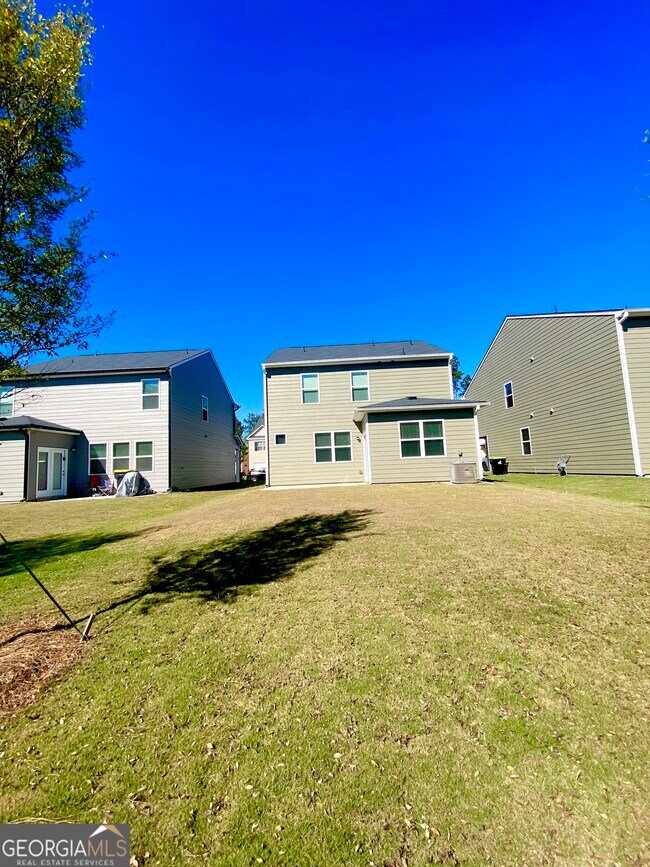 Building Photo - 256 Lauritsen Way