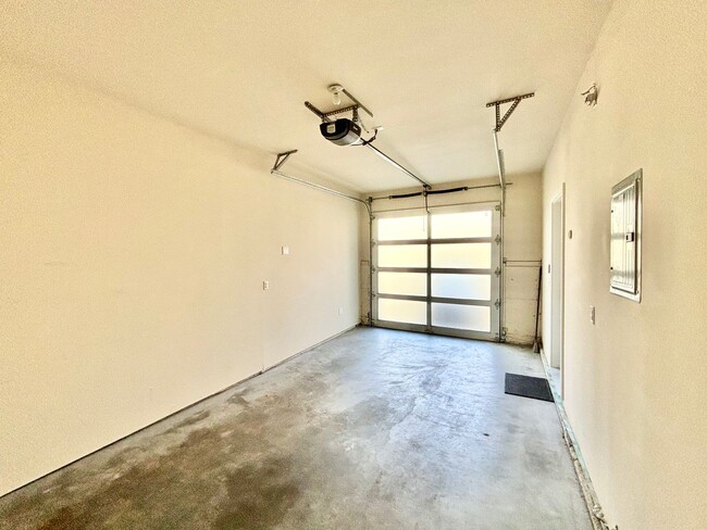 Building Photo - Private Bathroom for Each Bedroom