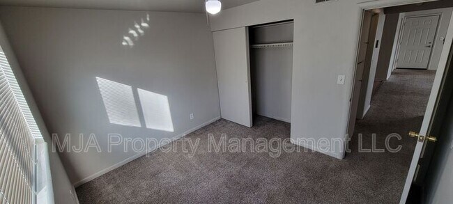 Building Photo - 2640 W 3800 S