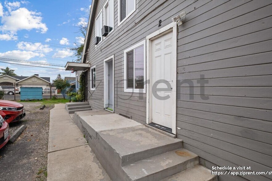 Building Photo - 1323 Monterey Ave