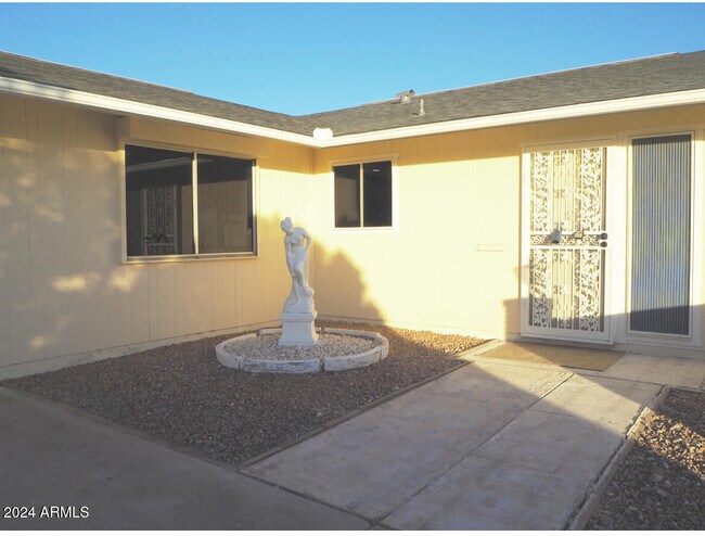 Building Photo - 10210 W Burns Dr