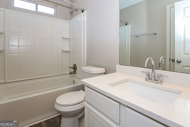 Building Photo - 3846 Kenner Dr SW